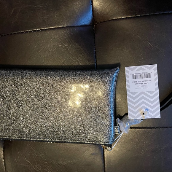 Clutch/wristlet- silver - Picture 2 of 3